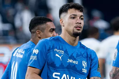 تقارير: الهلال يرفض عرض وست هام الأول لضم ماركوس ليوناردو